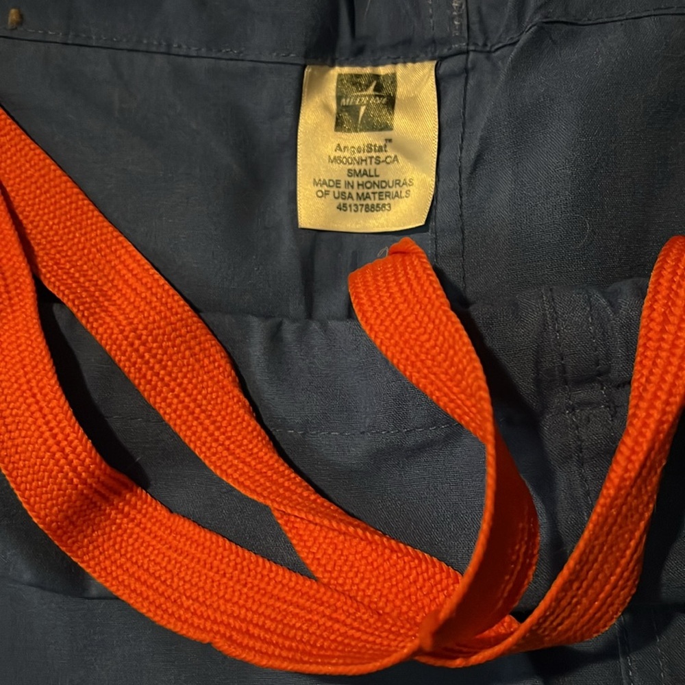Hospital scrubs - Picture 6 of 7